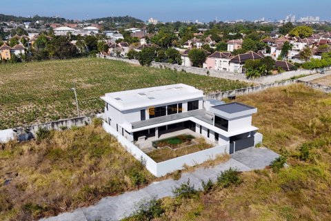 Terreno en Chonburi, Tailandia № 155740 - foto 11