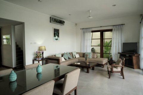 Chalet de 3 dormitorios en Surat Thani, Tailandia № 119289 - foto 3