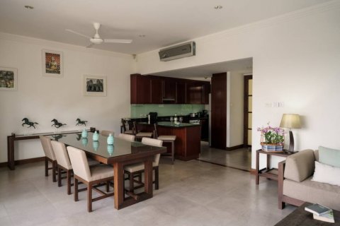 Chalet de 3 dormitorios en Surat Thani, Tailandia № 119289 - foto 5