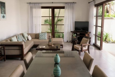 Chalet de 3 dormitorios en Surat Thani, Tailandia № 119289 - foto 4