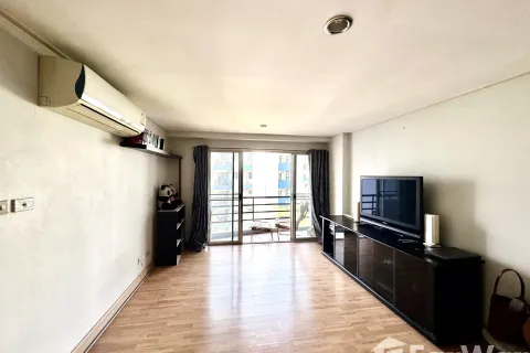 Condominio de 2 dormitorios en Khlong Toei, Bangkok, Tailandia № 158990