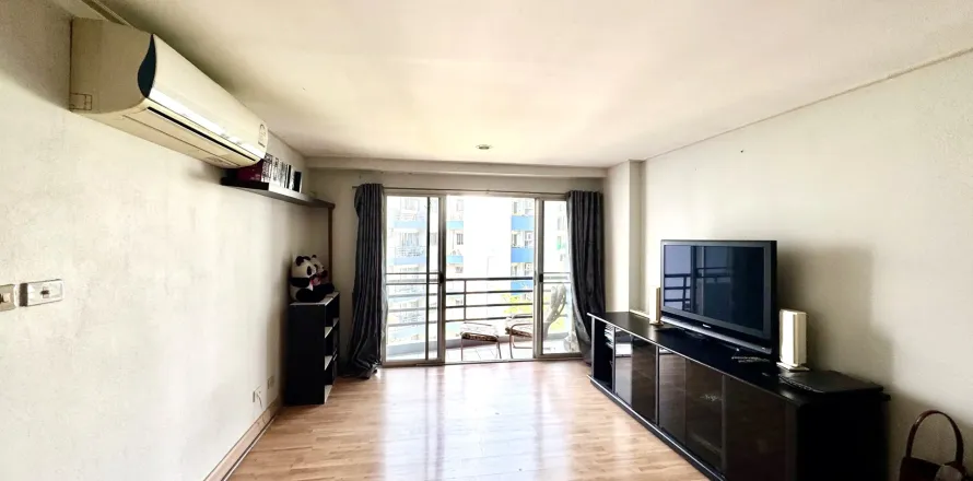 Condo in Khlong Toei, Bangkok, Thailand, 2 bedrooms  № 158990