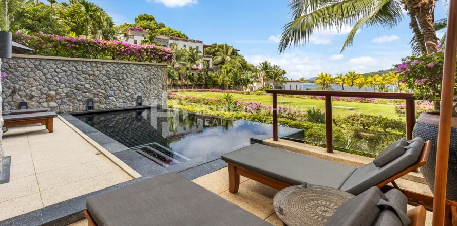 Condo in Kamala, Thailand, 3 bedrooms № 209577