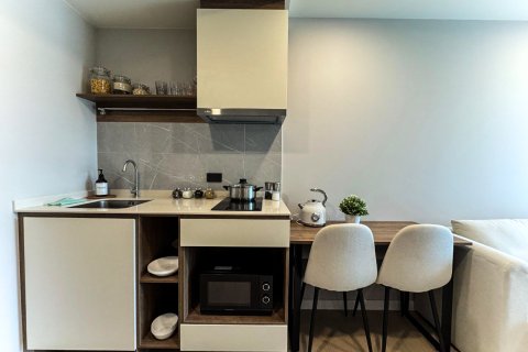 Apartamento de 2 habitaciones en Pattaya, Tailandia № 210089 - foto 3