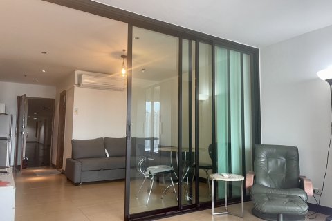 Condominio de 1 dormitorio en Bangkok, Tailandia № 210085 - foto 2