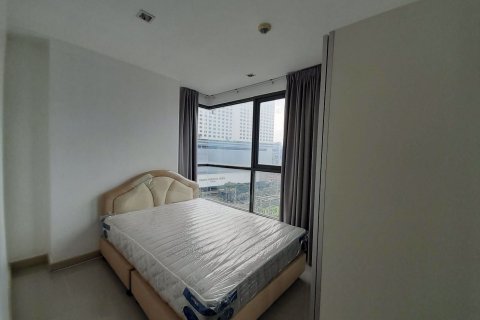Condominio de 2 dormitorios en Huai Khwang, Bangkok, Tailandia № 47740 - foto 6