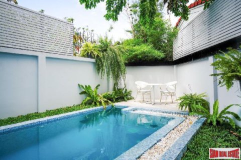 Casa de 4 dormitorios en Bangkok, Tailandia № 203277