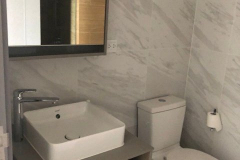 Condominio de 2 dormitorios en Watthana, Bangkok, Tailandia № 144835 - foto 6