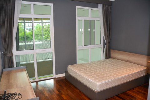 Condominio de 3 dormitorios en Bangkok, Tailandia № 66047 - foto 14