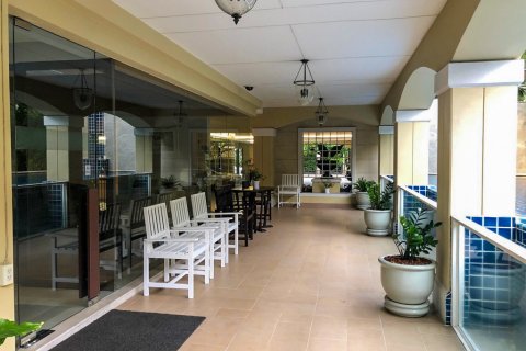 Condominio de 3 dormitorios en Bangkok, Tailandia № 66047 - foto 18