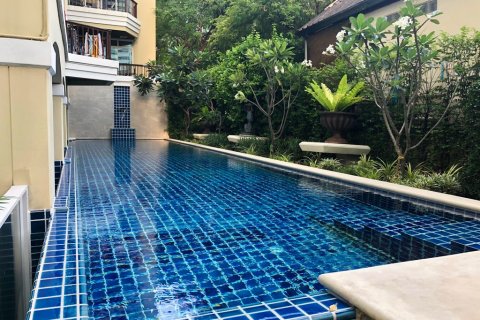 Condominio de 3 dormitorios en Bangkok, Tailandia № 66047 - foto 17