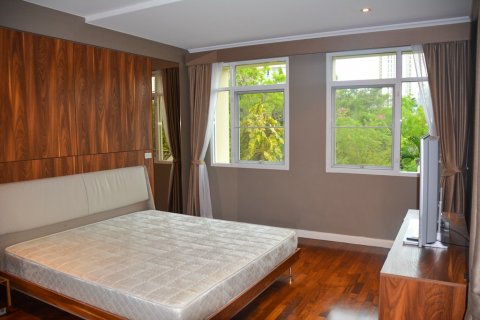 Condominio de 3 dormitorios en Bangkok, Tailandia № 66047 - foto 8