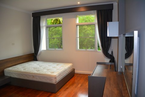 Condominio de 3 dormitorios en Bangkok, Tailandia № 66047 - foto 12