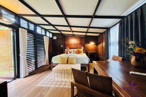 Casa de 6 dormitorios en Hang Dong, Tailandia № 209946 - foto 9