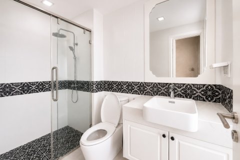 Apartamento de 2 dormitorios en Pattaya, Tailandia № 209947 - foto 11