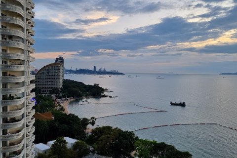 Condominio de 3 dormitorios en Pattaya, Tailandia № 67859
