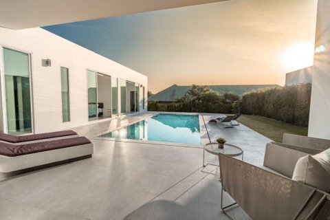 Chalet de 4 dormitorios en Hua Hin, Tailandia № 156363 - foto 7