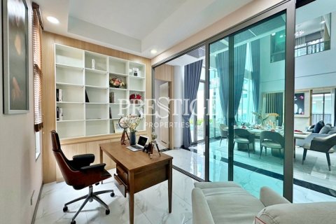 บ้านในพัทยา, ประเทศไทย 6 ห้องนอน № 198458 - รูปถ่าย 17