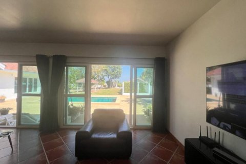 Chalet de 3 dormitorios en Prachuap Khiri Khan, Tailandia № 157428 - foto 5