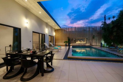Chalet de 4 dormitorios en Surat Thani, Tailandia № 157434 - foto 4