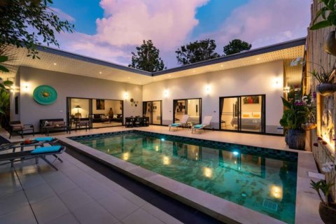 Chalet de 4 dormitorios en Surat Thani, Tailandia № 157434 - foto 3