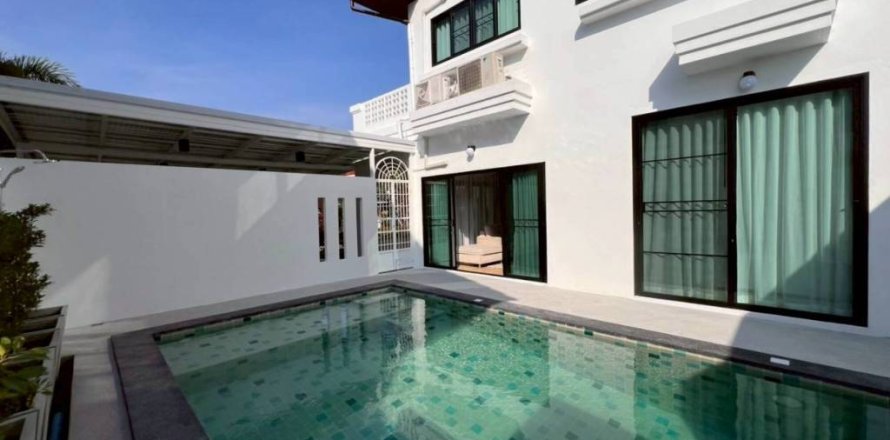Casa de 3 dormitorios en Sattahip, Tailandia № 157432
