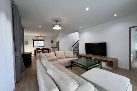 Casa de 3 dormitorios en Sattahip, Tailandia № 157432 - foto 4