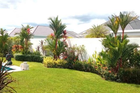 Chalet de 3 dormitorios en Hua Hin, Tailandia № 157429 - foto 10