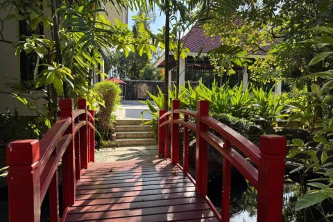 Chalet de 5 dormitorios en Hua Hin, Tailandia № 157431 - foto 4