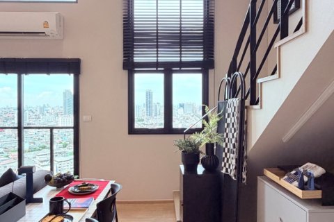 Condominio de 1 dormitorio en Thonburi, Bangkok, Tailandia № 166905 - foto 4