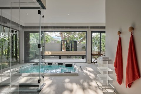 Chalet de 5 dormitorios en Bang Tao, Tailandia № 74452 - foto 3