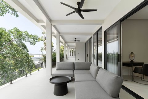 Chalet de 5 dormitorios en Bang Tao, Tailandia № 74452 - foto 6