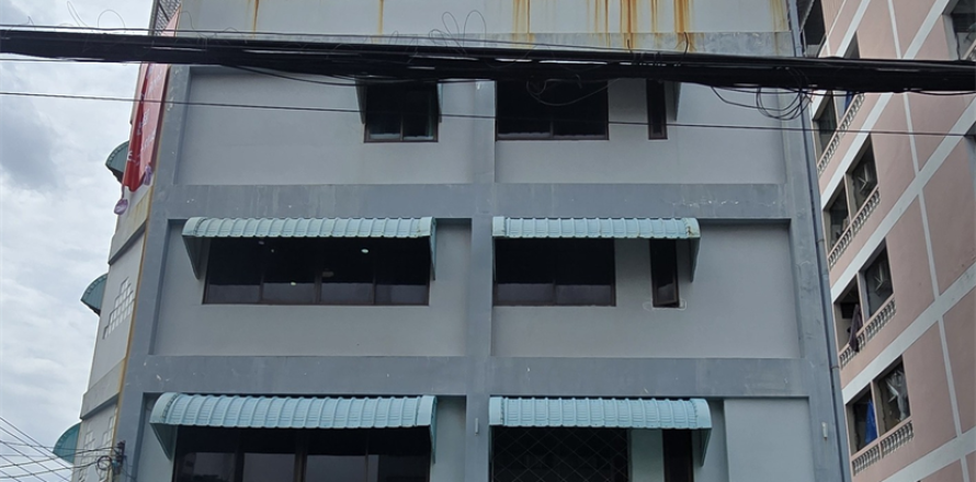Townhouse à Bangkok, Thaïlande 4 chambres № 190453