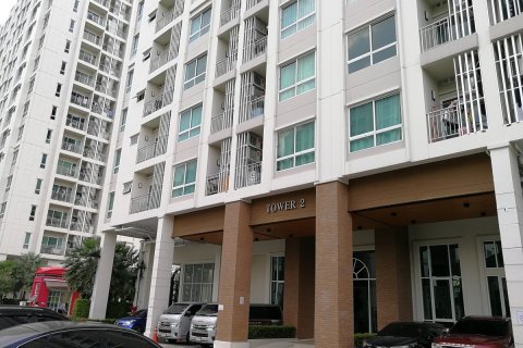 Condo in Huai Khwang, Bangkok, Thailand, 2 bedrooms  № 200586 - photo 4
