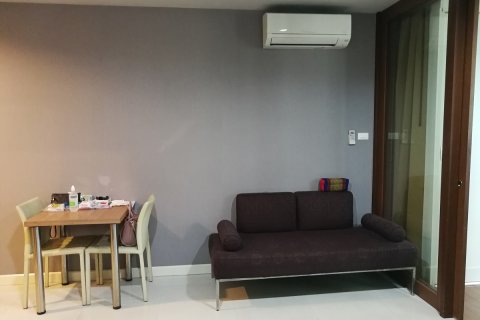 Condominio de 1 dormitorio en Khlong Toei, Bangkok, Tailandia № 200583 - foto 6