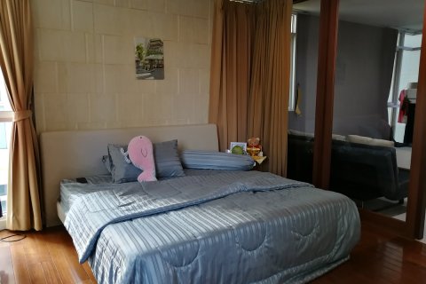 Condominio de 1 dormitorio en Khlong Toei, Bangkok, Tailandia № 200583 - foto 4