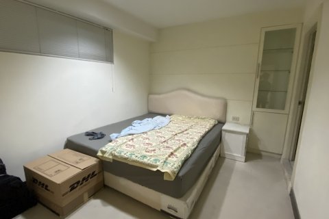 Condo in Watthana, Bangkok, Thailand, 3 bedrooms  № 200585 - photo 24