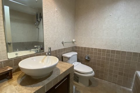 Condo in Watthana, Bangkok, Thailand, 3 bedrooms  № 200585 - photo 21