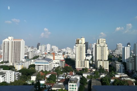 Condo in Watthana, Bangkok, Thailand, 3 bedrooms  № 200585 - photo 18