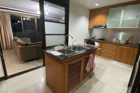 Condo in Watthana, Bangkok, Thailand, 3 bedrooms  № 200585 - photo 26