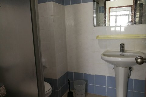 Condo in Watthana, Bangkok, Thailand, 3 bedrooms  № 200585 - photo 2