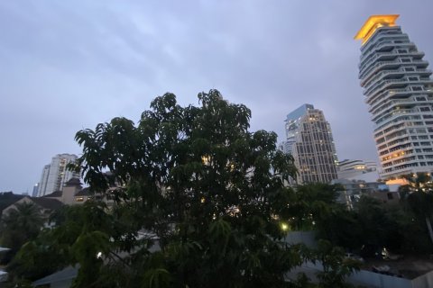 Condo in Watthana, Bangkok, Thailand, 3 bedrooms  № 200585 - photo 28