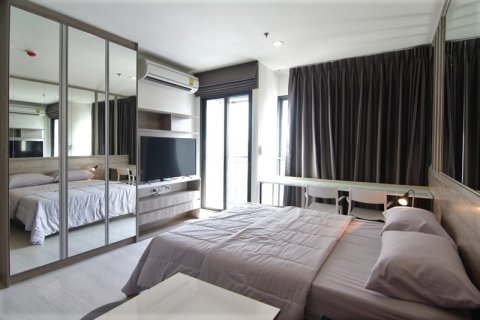 Studio in the Condo in Watthana, Bangkok, Thailand № 200584 - Foto 7
