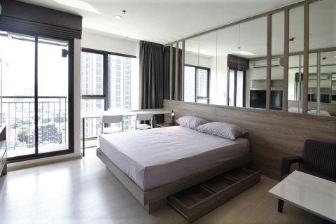 Studio in the Condo in Watthana, Bangkok, Thailand № 200584 - Foto 8