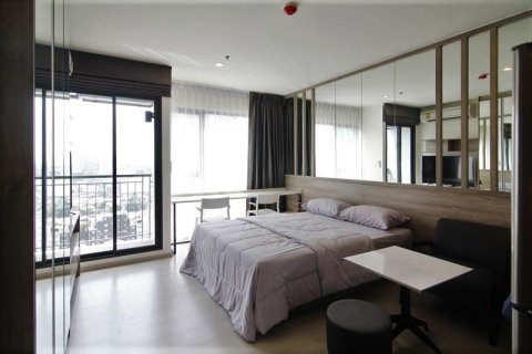 Studio in the Condo in Watthana, Bangkok, Thailand № 200584 - Foto 5