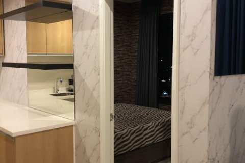 Condominio de 2 dormitorios en Watthana, Bangkok, Tailandia № 200587 - foto 11