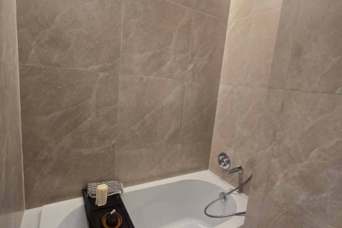 Condominio de 3 dormitorios en Khlong Toei, Bangkok, Tailandia № 172691 - foto 10