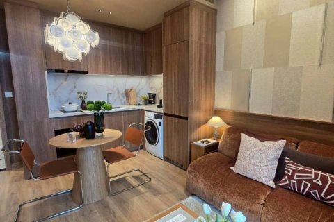 Condominio de 1 dormitorio en Khlong Toei, Bangkok, Tailandia № 172690 - foto 2