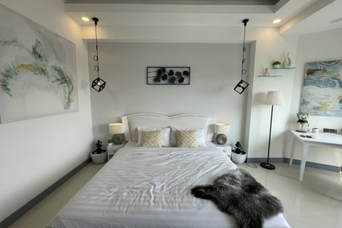 Estudio en el condominio en Jomtien Beach, Pattaya, Tailandia № 204367 - foto 12