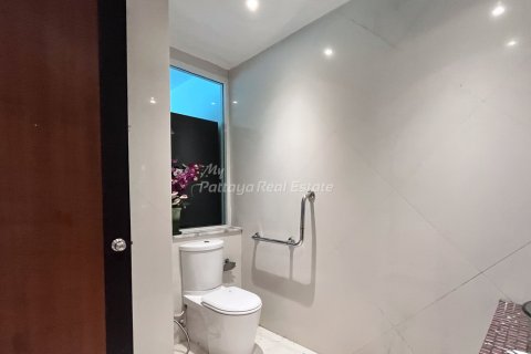 Studio in the Condo in Bang Lamung, Thailand  № 214117 - photo 10